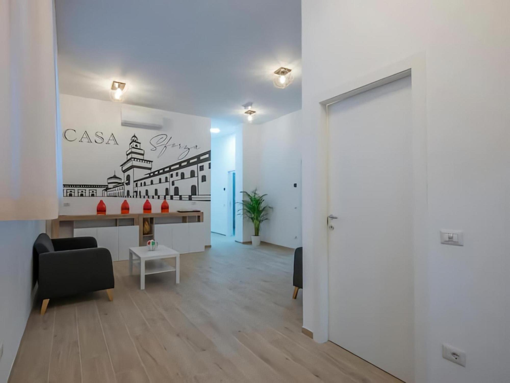 Casa Sforza Fondazione Prada Pensión *